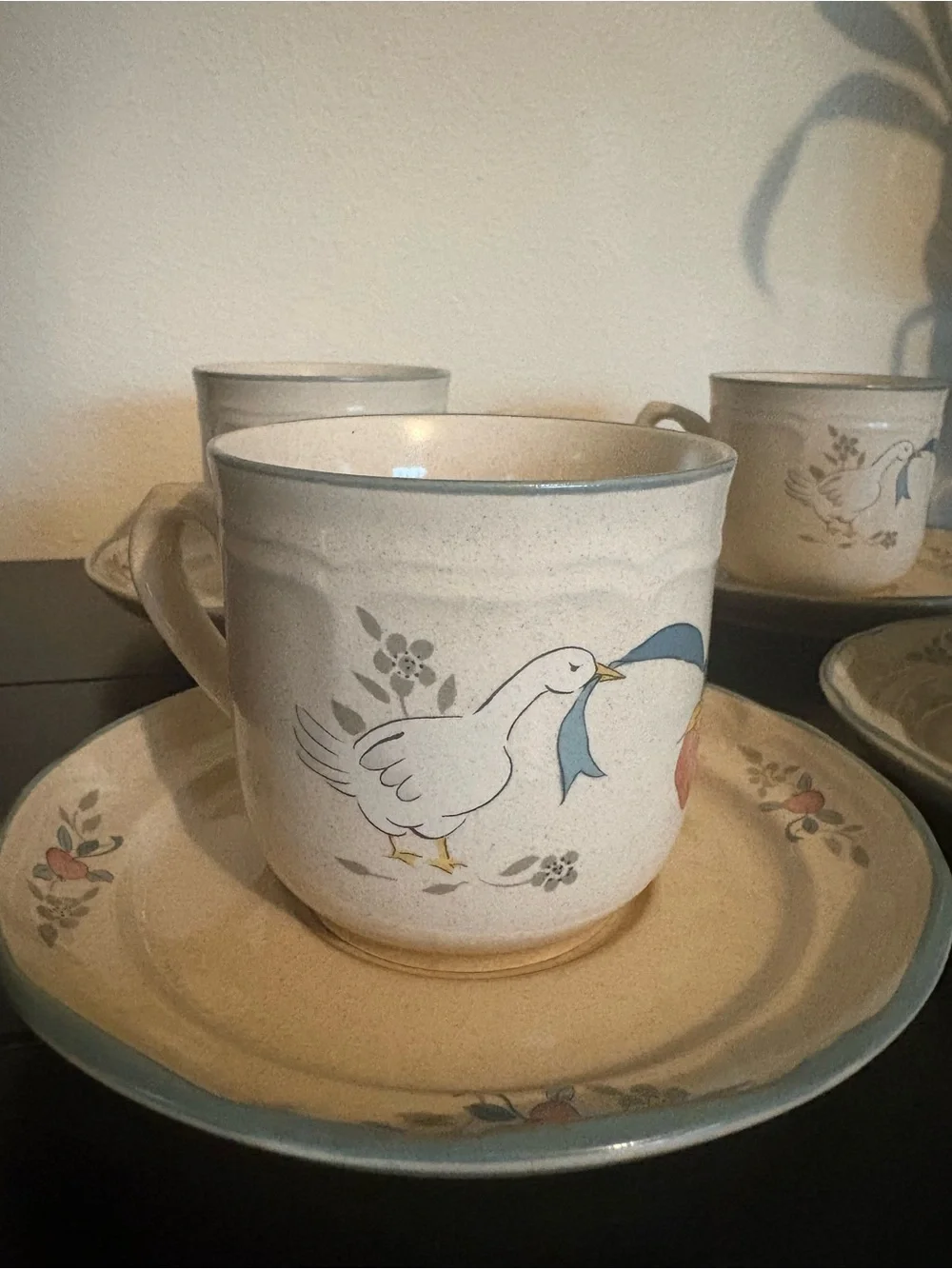 Grandma Chic Vintage Marmalade Goose Tea or Coffee Set – 4 Mugs & Saucers